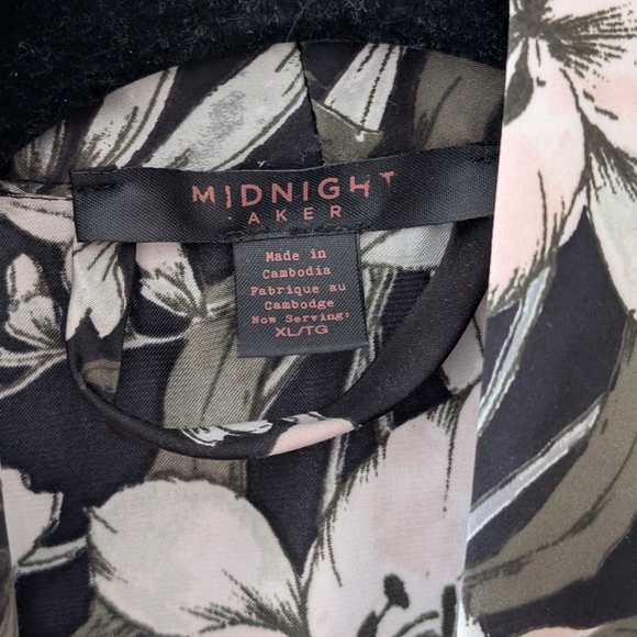 Midnight Bakery Astrid Printed Matte Satin Camitap Set Size L with Robe!! - Picture 10 of 11